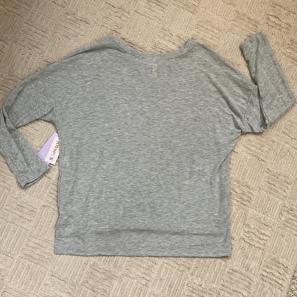 Super soft long sleeve round neck grey top - new with tags Size Small oversized - Picture 12 of 15